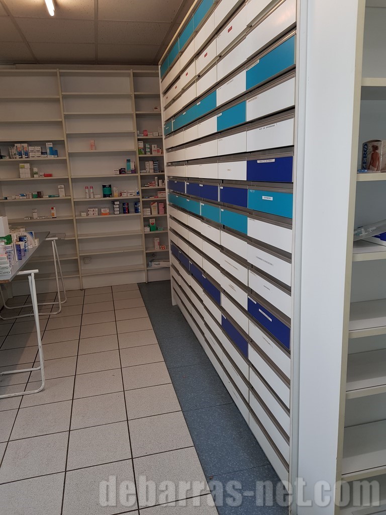 Débarras d'une pharmacie 